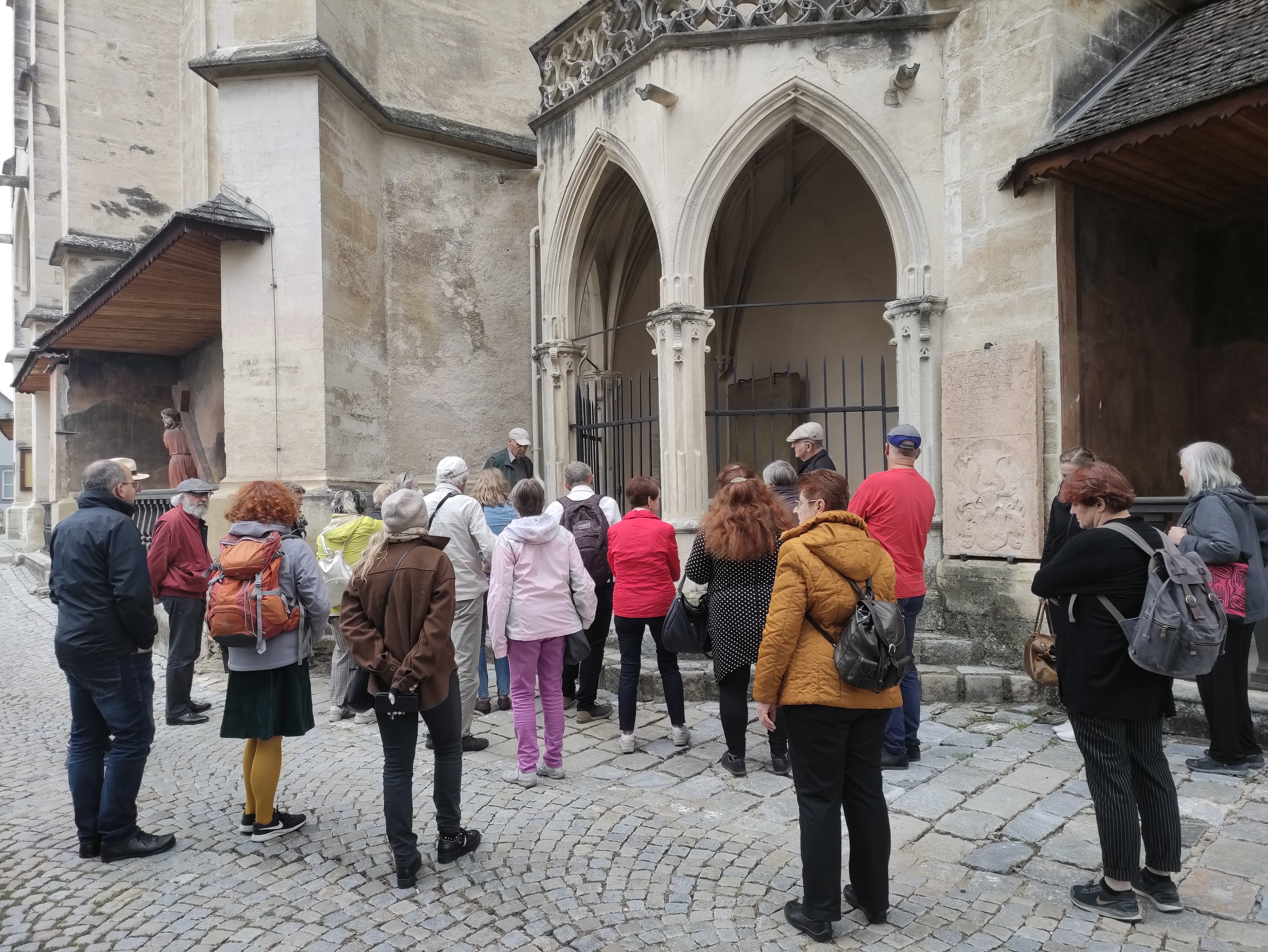 01_krems_jüdischer-grabstein-squashed